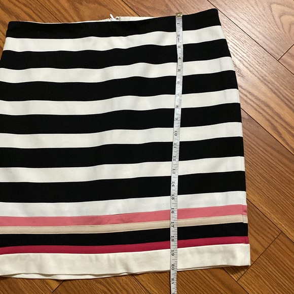 WHBM women’s pensil rayon blend stretch lined skirt striped black white sz 12 - Picture 9 of 11